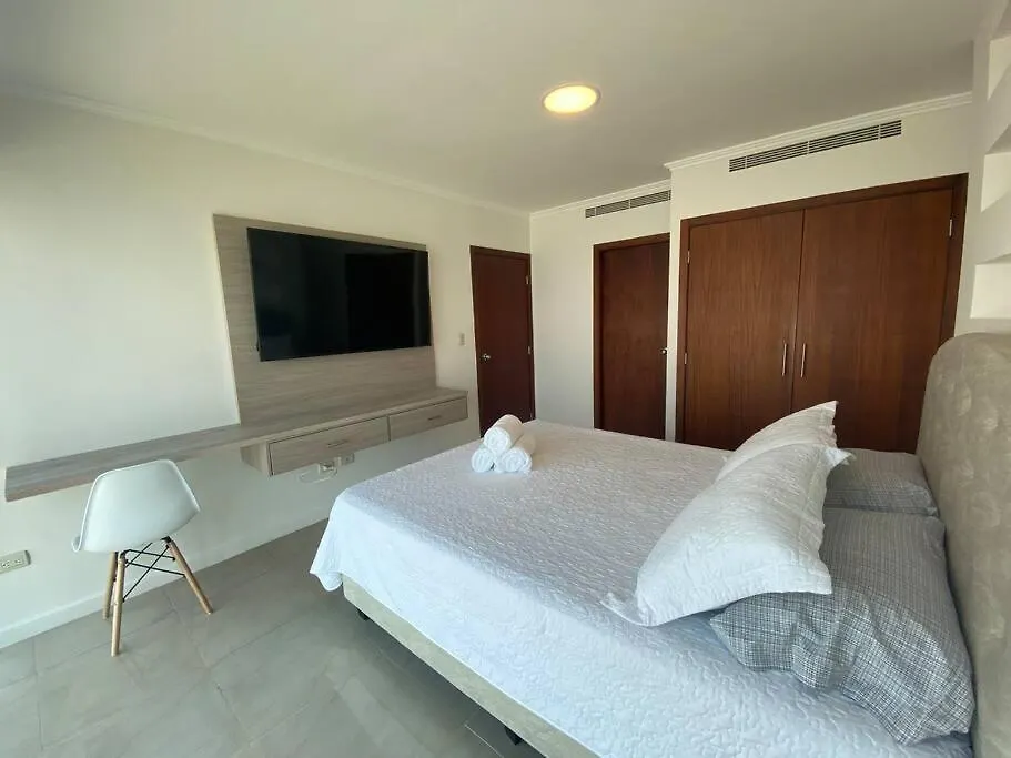 Apartment Suite 806 Extraordinaria Vista Al Rio Con Piscina. Guayaquil