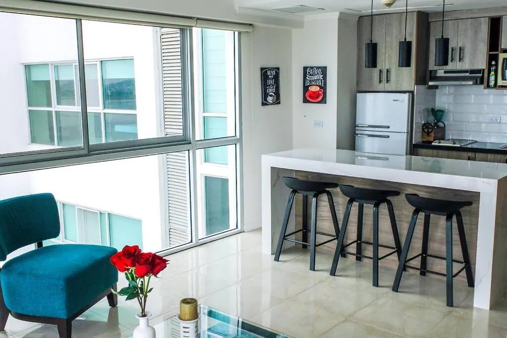 Apartment Suite 806 Extraordinaria Vista Al Rio Con Piscina. Guayaquil